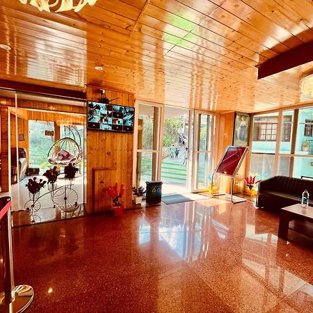 Vista Resort, Manali - ! Near Mall Road !! Hot & Cold Ac Rooms !! Best Selling !! Big Parking !! Luxury Collection !! Open Terrace !! Lift !! Playing Zone !! Property Of The Year ! Extérieur photo
