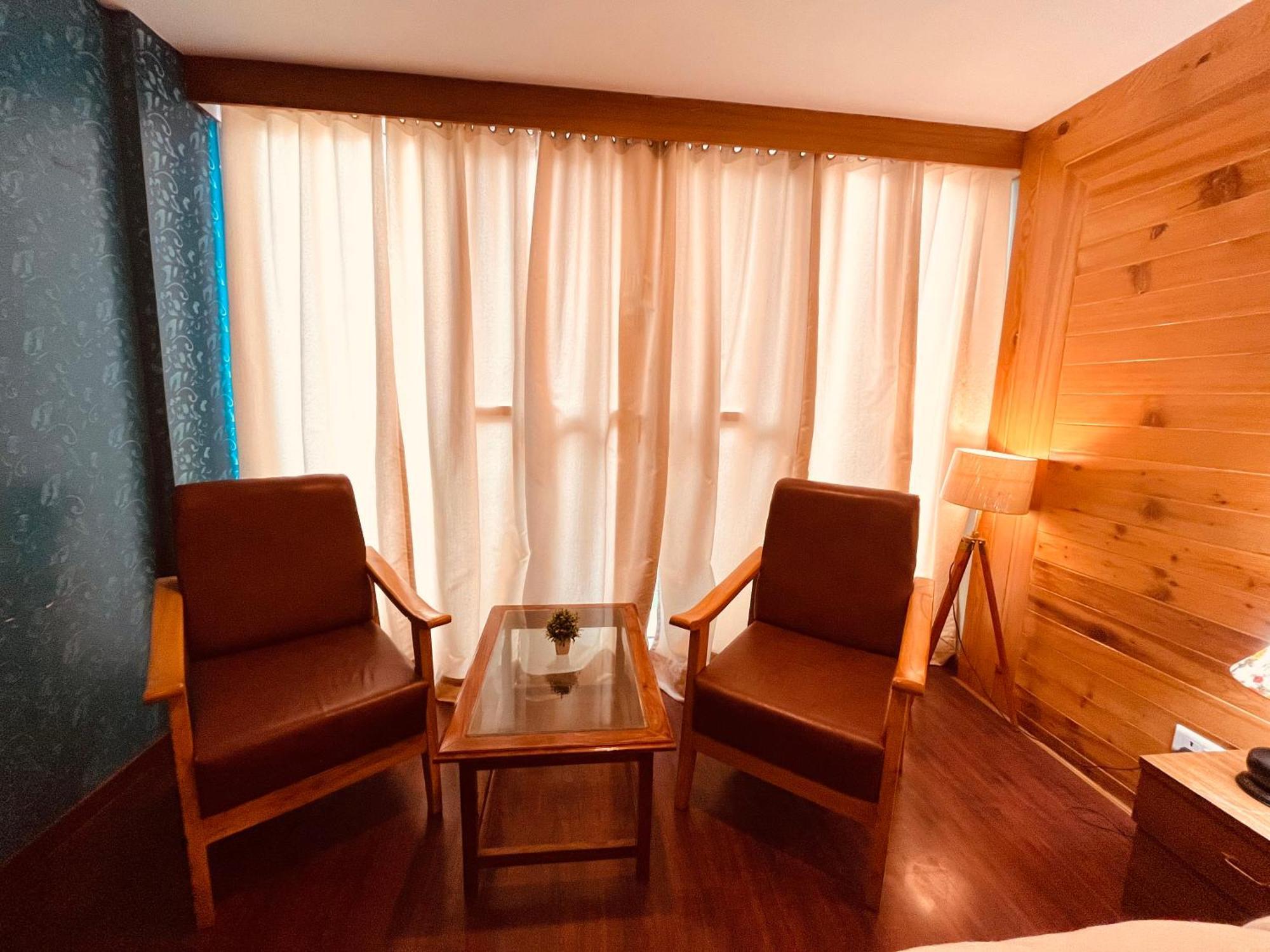 Vista Resort, Manali - ! Near Mall Road !! Hot & Cold Ac Rooms !! Best Selling !! Big Parking !! Luxury Collection !! Open Terrace !! Lift !! Playing Zone !! Property Of The Year ! Extérieur photo