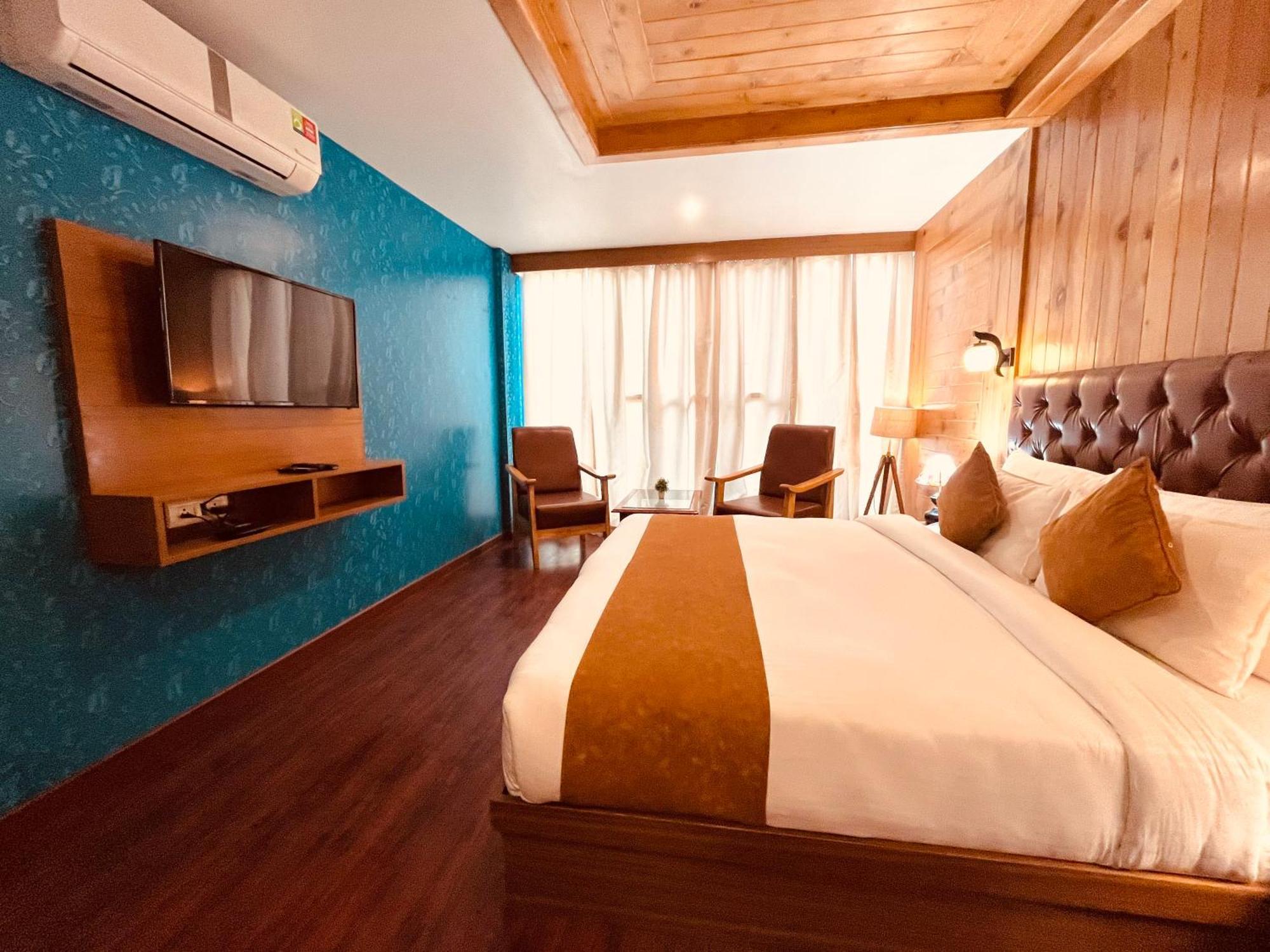 Vista Resort, Manali - ! Near Mall Road !! Hot & Cold Ac Rooms !! Best Selling !! Big Parking !! Luxury Collection !! Open Terrace !! Lift !! Playing Zone !! Property Of The Year ! Extérieur photo