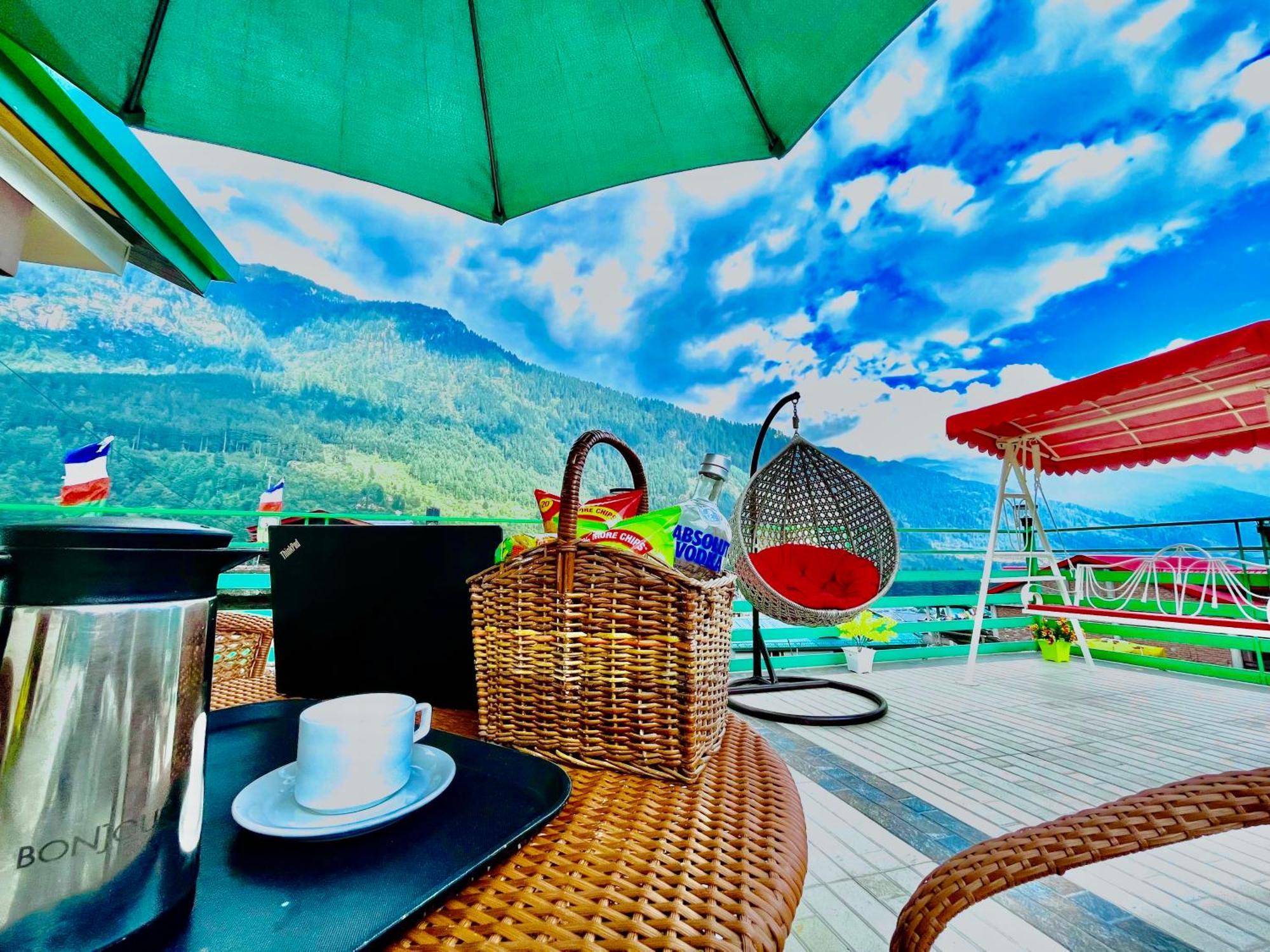 Vista Resort, Manali - ! Near Mall Road !! Hot & Cold Ac Rooms !! Best Selling !! Big Parking !! Luxury Collection !! Open Terrace !! Lift !! Playing Zone !! Property Of The Year ! Extérieur photo