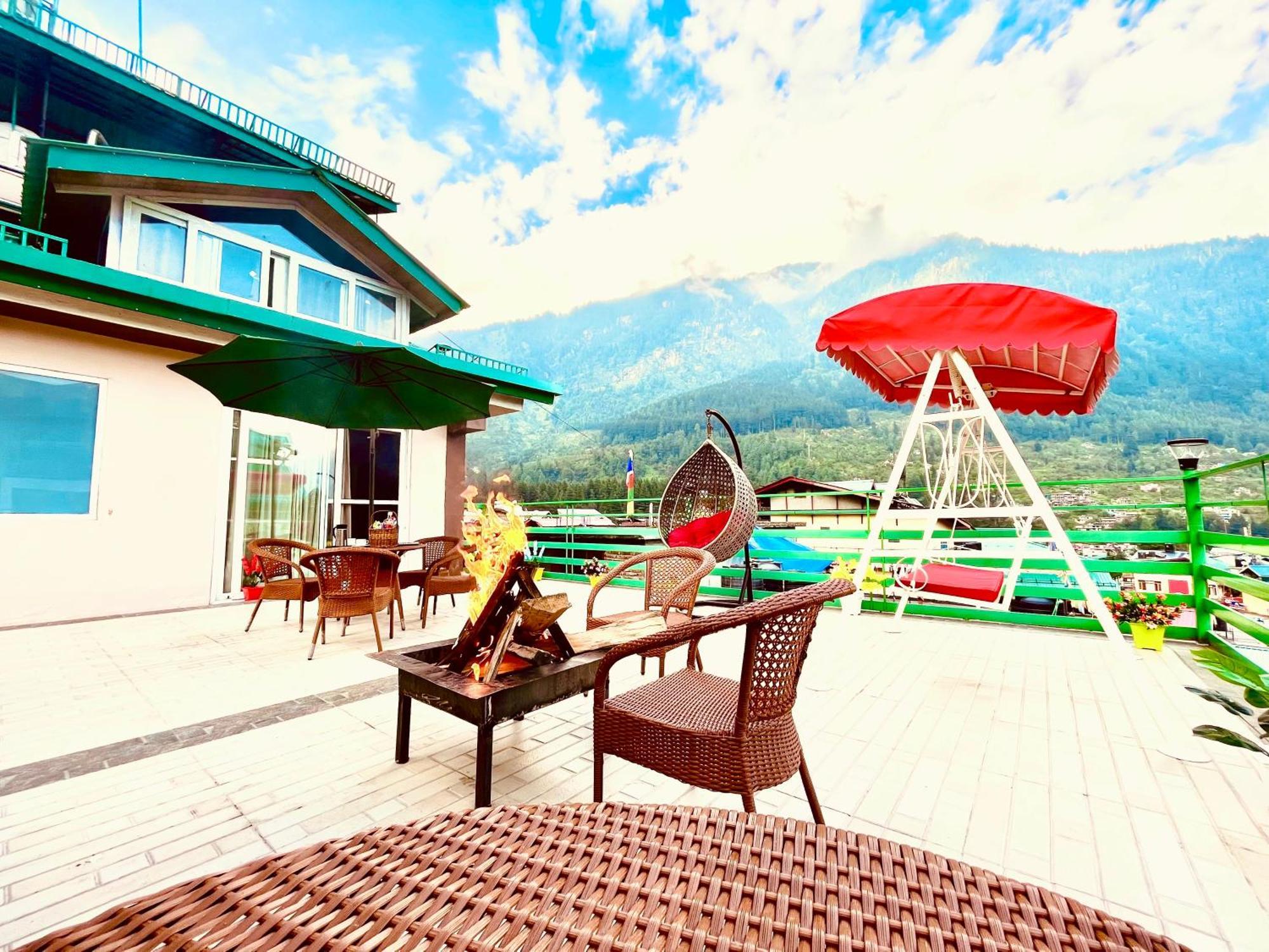 Vista Resort, Manali - ! Near Mall Road !! Hot & Cold Ac Rooms !! Best Selling !! Big Parking !! Luxury Collection !! Open Terrace !! Lift !! Playing Zone !! Property Of The Year ! Extérieur photo
