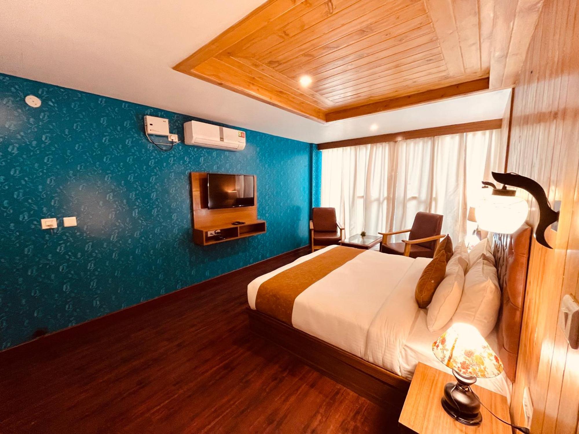 Vista Resort, Manali - ! Near Mall Road !! Hot & Cold Ac Rooms !! Best Selling !! Big Parking !! Luxury Collection !! Open Terrace !! Lift !! Playing Zone !! Property Of The Year ! Extérieur photo