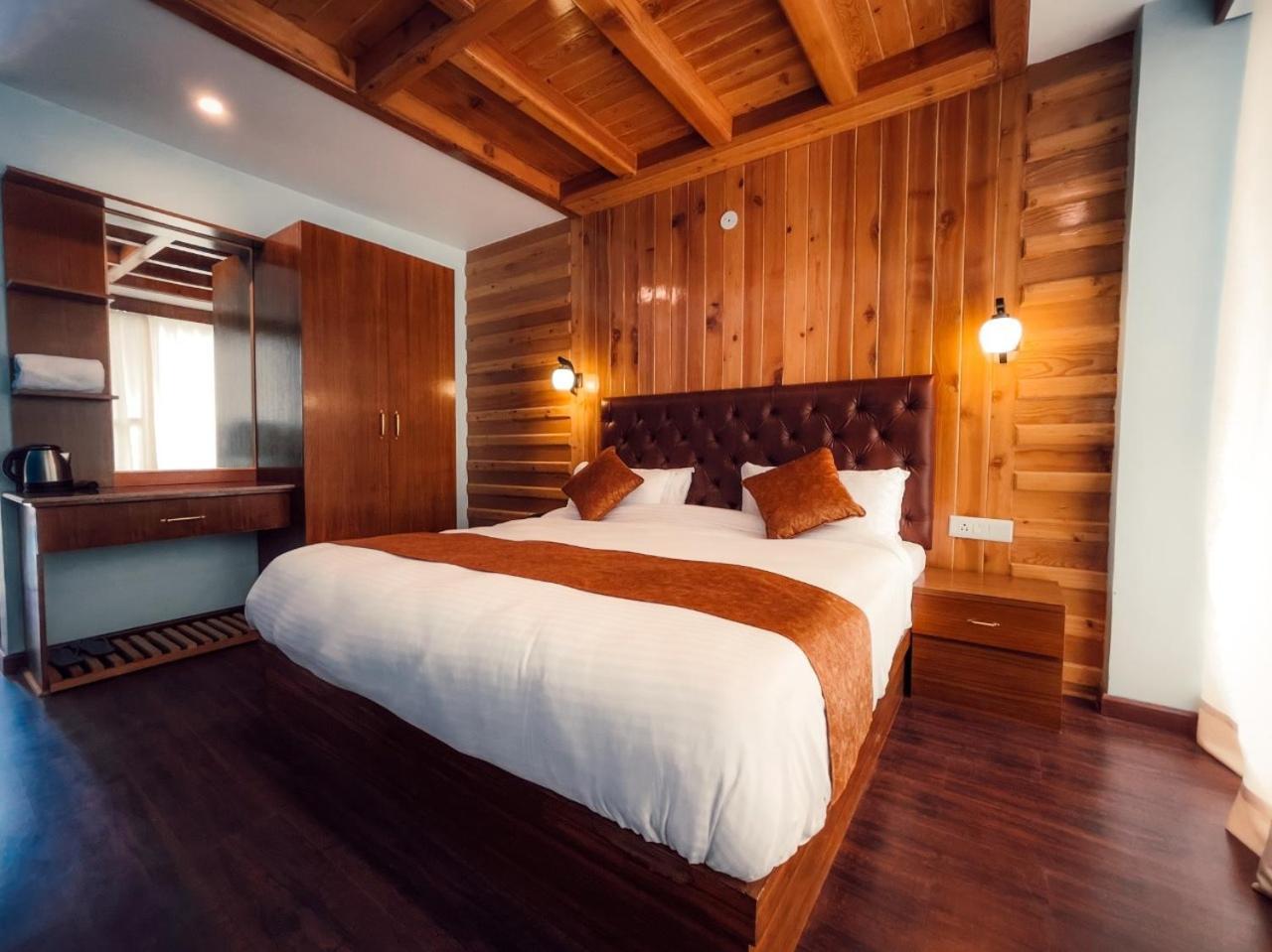 Vista Resort, Manali - ! Near Mall Road !! Hot & Cold Ac Rooms !! Best Selling !! Big Parking !! Luxury Collection !! Open Terrace !! Lift !! Playing Zone !! Property Of The Year ! Extérieur photo