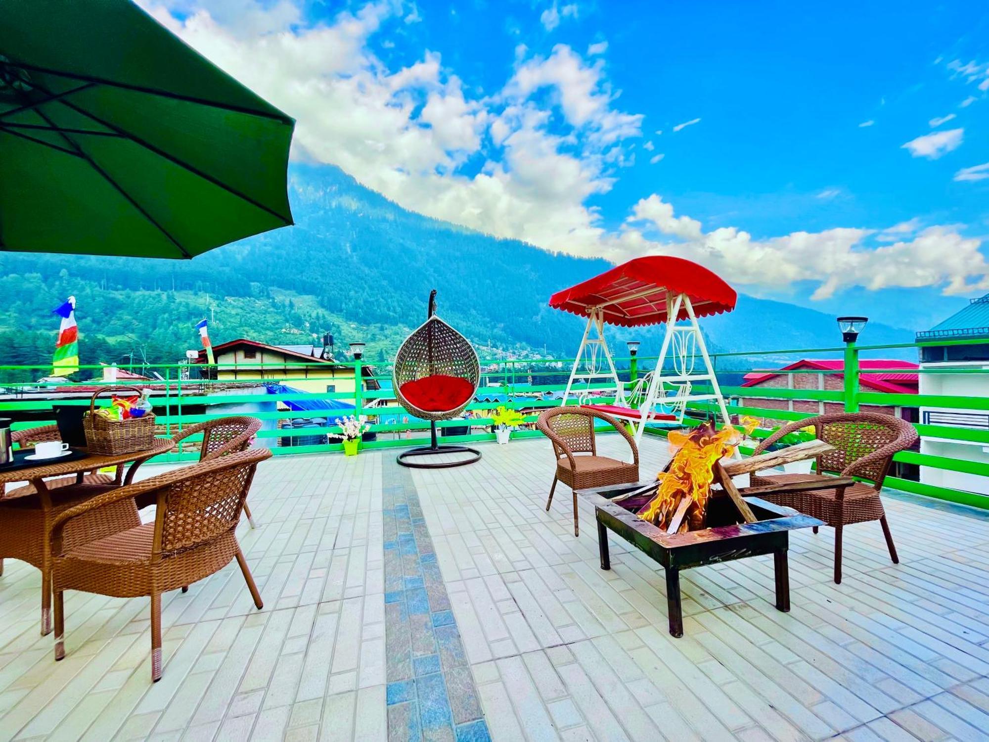 Vista Resort, Manali - ! Near Mall Road !! Hot & Cold Ac Rooms !! Best Selling !! Big Parking !! Luxury Collection !! Open Terrace !! Lift !! Playing Zone !! Property Of The Year ! Extérieur photo