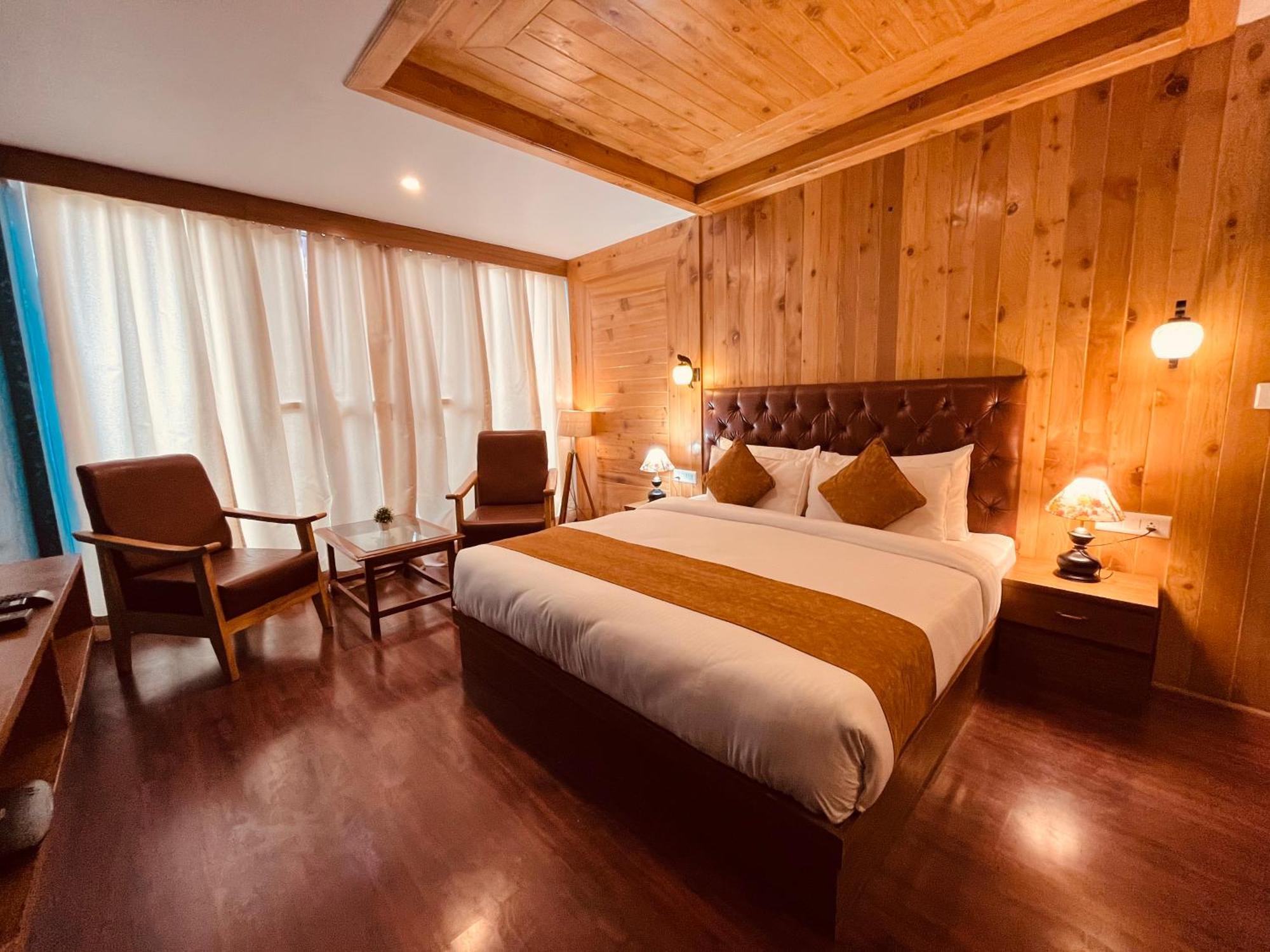 Vista Resort, Manali - ! Near Mall Road !! Hot & Cold Ac Rooms !! Best Selling !! Big Parking !! Luxury Collection !! Open Terrace !! Lift !! Playing Zone !! Property Of The Year ! Extérieur photo