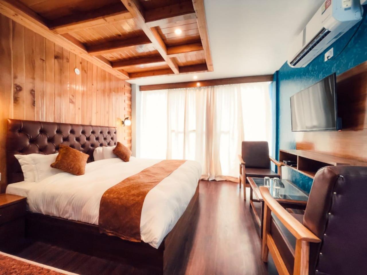 Vista Resort, Manali - ! Near Mall Road !! Hot & Cold Ac Rooms !! Best Selling !! Big Parking !! Luxury Collection !! Open Terrace !! Lift !! Playing Zone !! Property Of The Year ! Extérieur photo