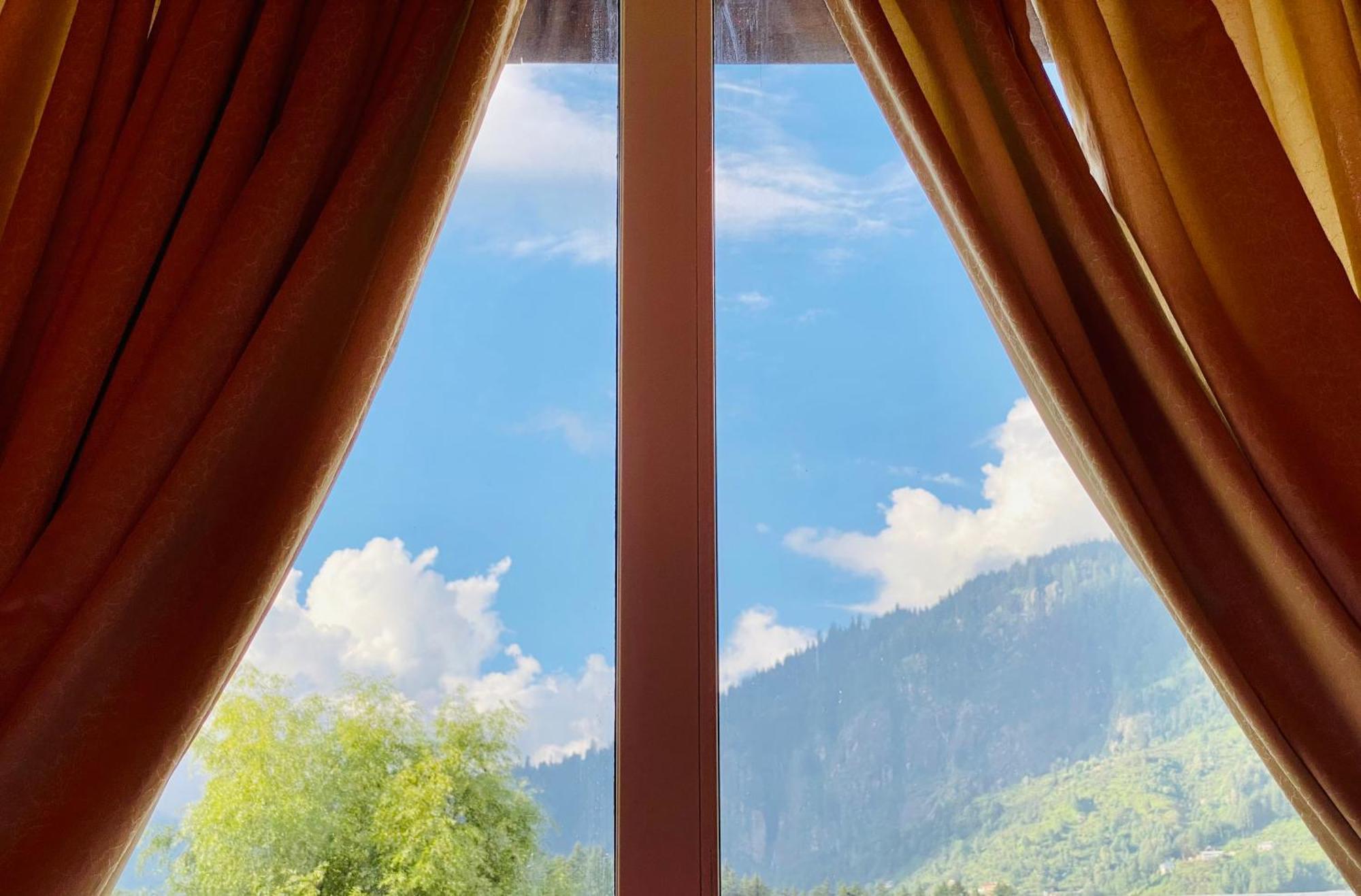 Vista Resort, Manali - ! Near Mall Road !! Hot & Cold Ac Rooms !! Best Selling !! Big Parking !! Luxury Collection !! Open Terrace !! Lift !! Playing Zone !! Property Of The Year ! Extérieur photo