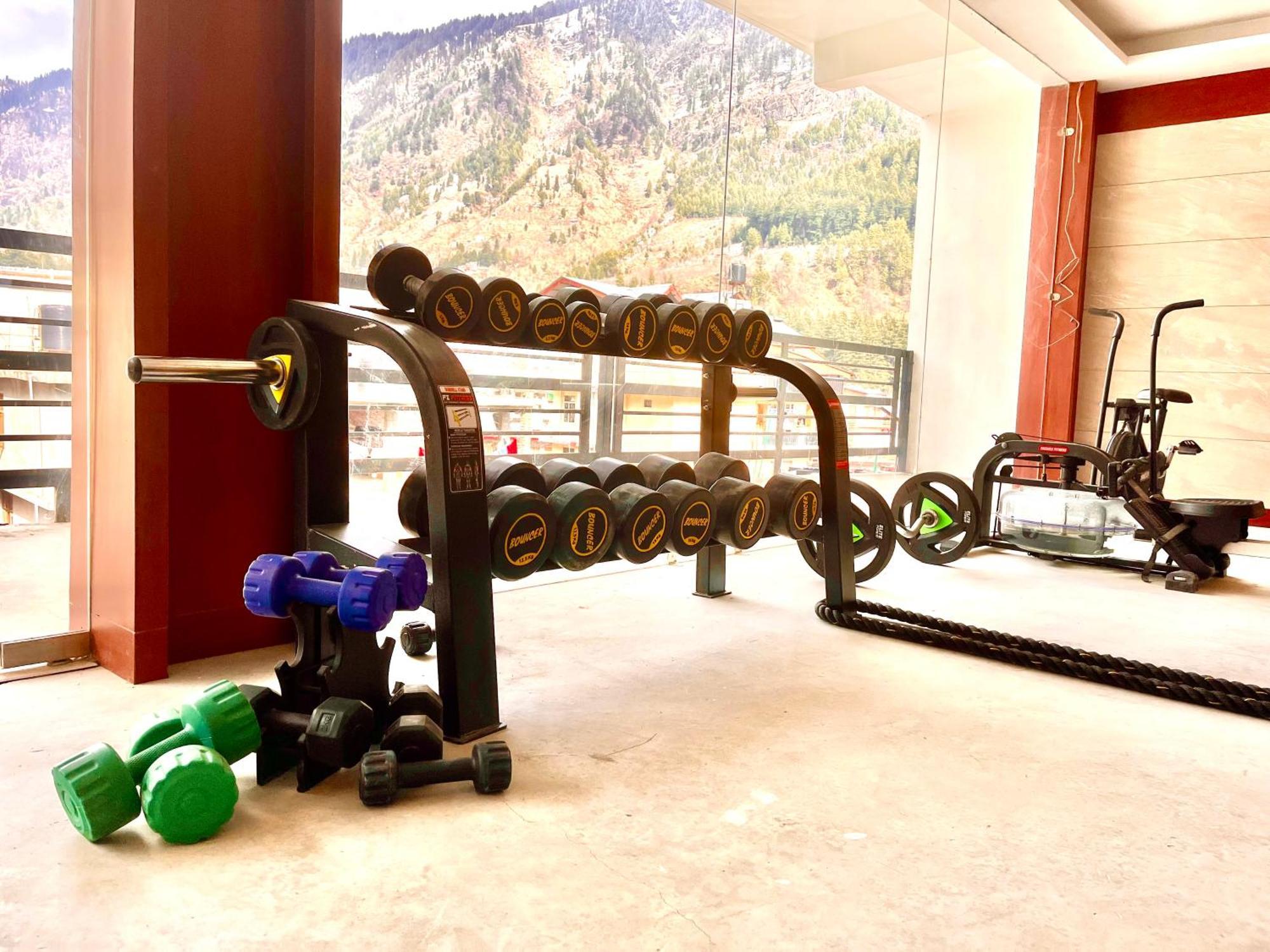 Vista Resort, Manali - ! Near Mall Road !! Hot & Cold Ac Rooms !! Best Selling !! Big Parking !! Luxury Collection !! Open Terrace !! Lift !! Playing Zone !! Property Of The Year ! Extérieur photo