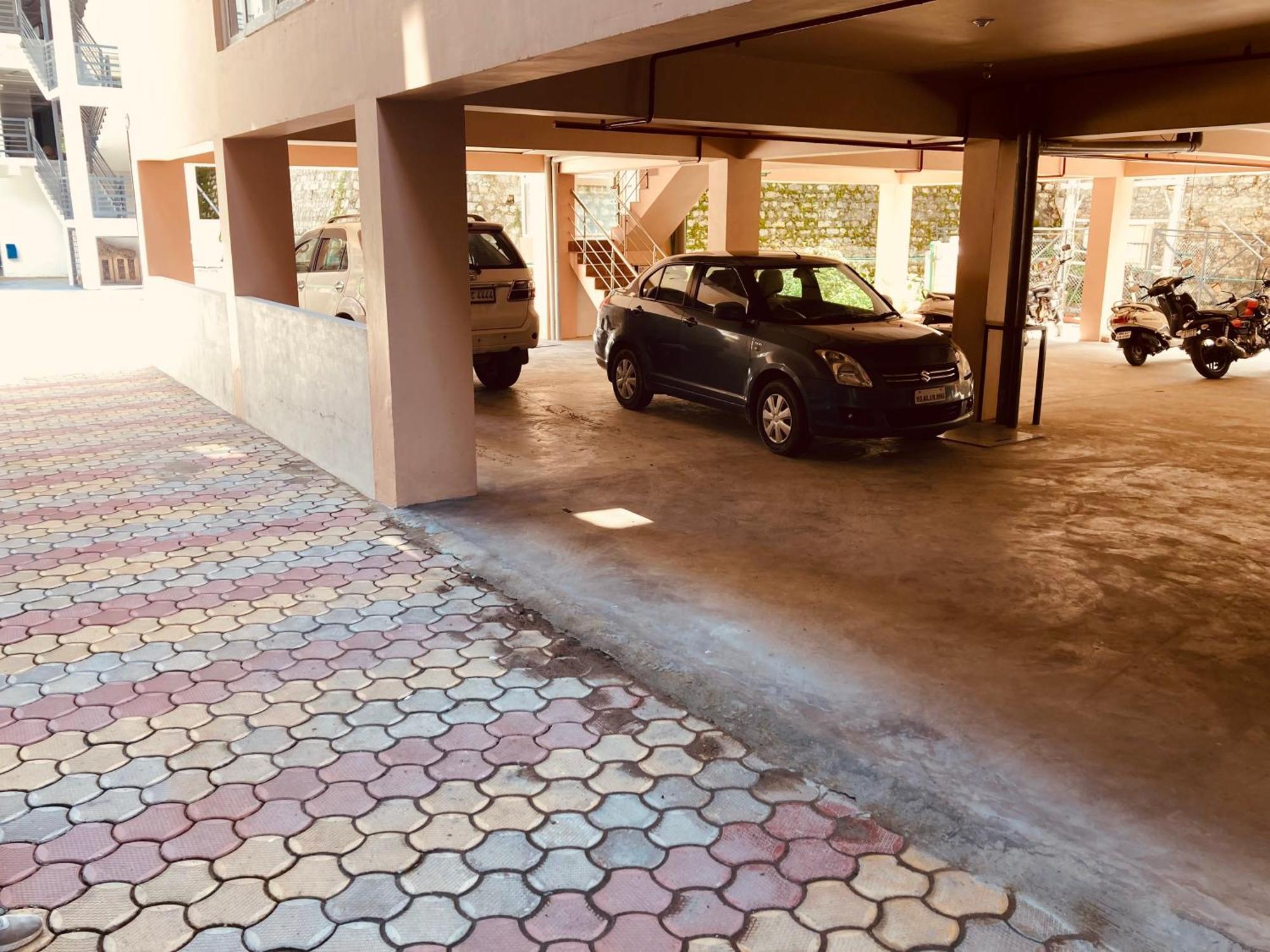 Vista Resort, Manali - ! Near Mall Road !! Hot & Cold Ac Rooms !! Best Selling !! Big Parking !! Luxury Collection !! Open Terrace !! Lift !! Playing Zone !! Property Of The Year ! Extérieur photo