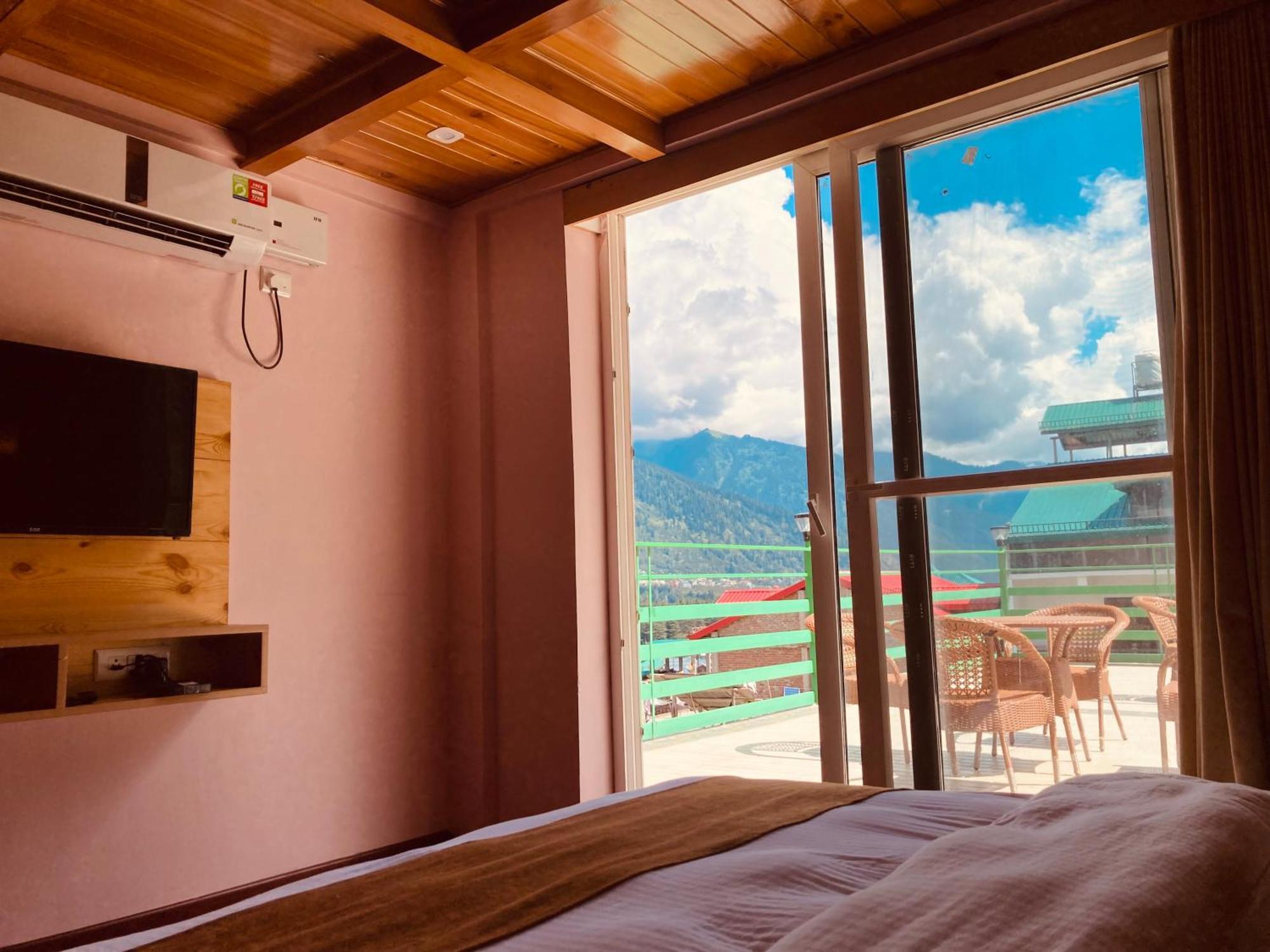 Vista Resort, Manali - ! Near Mall Road !! Hot & Cold Ac Rooms !! Best Selling !! Big Parking !! Luxury Collection !! Open Terrace !! Lift !! Playing Zone !! Property Of The Year ! Extérieur photo
